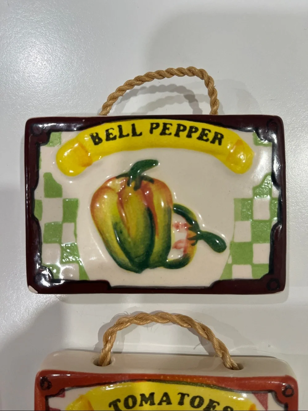 Set of 4 Charming VTG Vegetable wall plaques with twine hangers. So colorful,fun